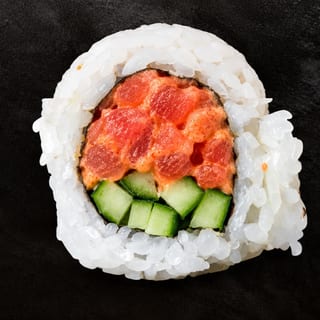 Spicy Tuna Roll*