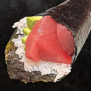 Tuna Hand Roll*