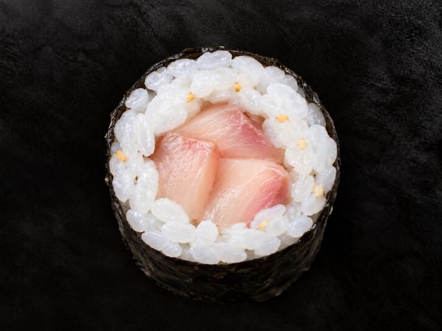 Negi Hamachi Roll*.
