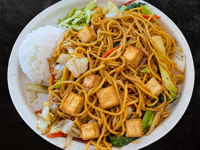 Tofu Yakisoba.